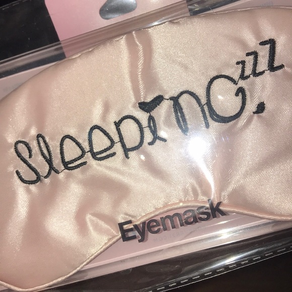 Forever 21 Sleeping Mask 😴 NWT - Picture 3 of 4